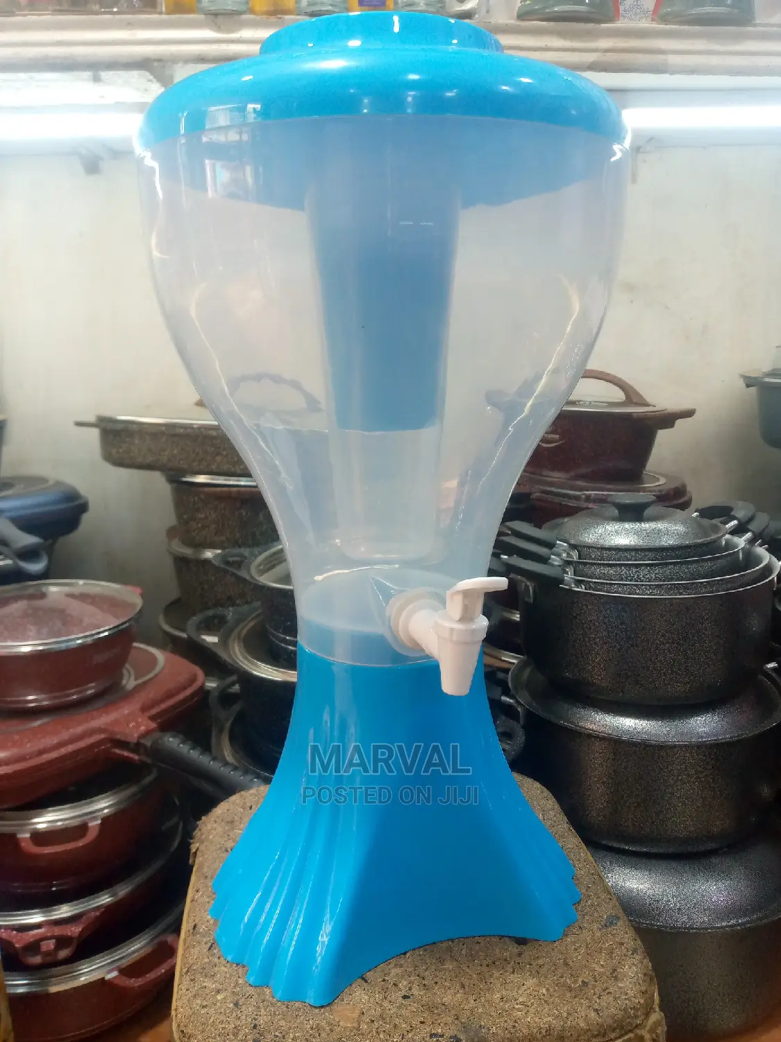 Juice Dispenser Wth Glasses