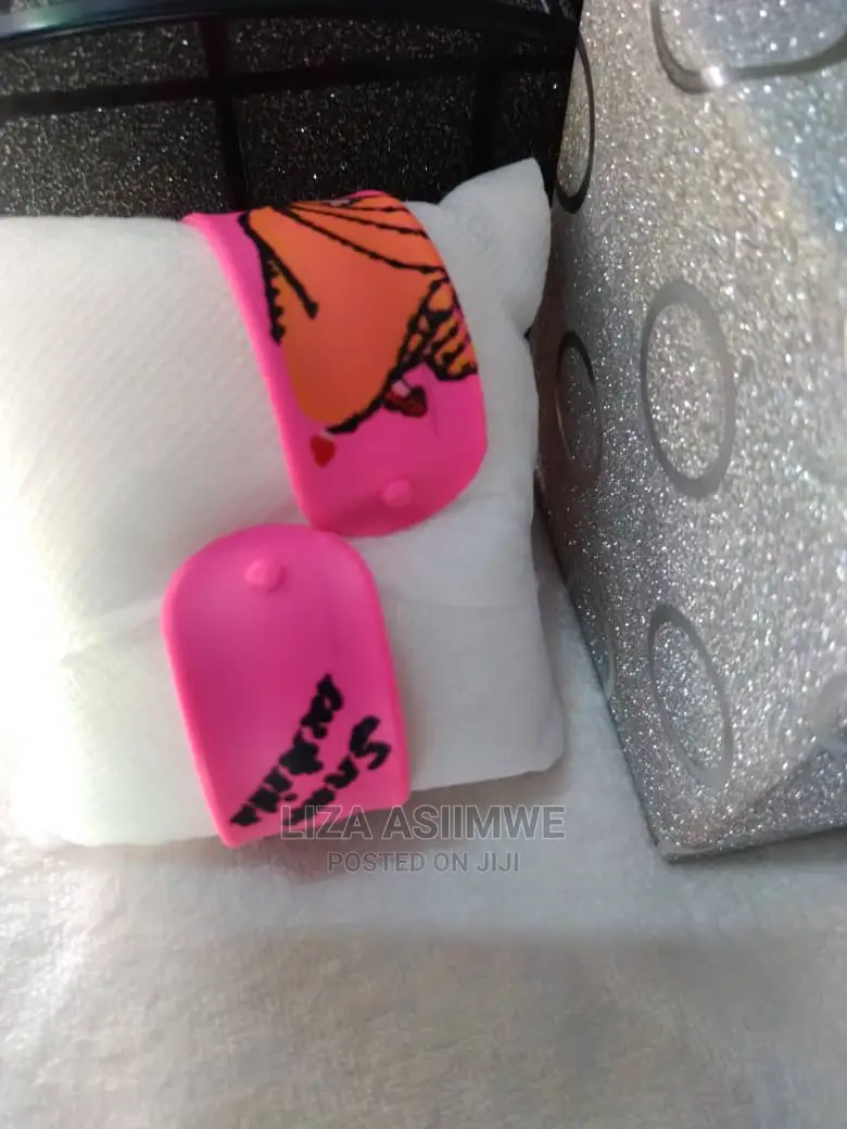 Kids Watches Available (Snow White)