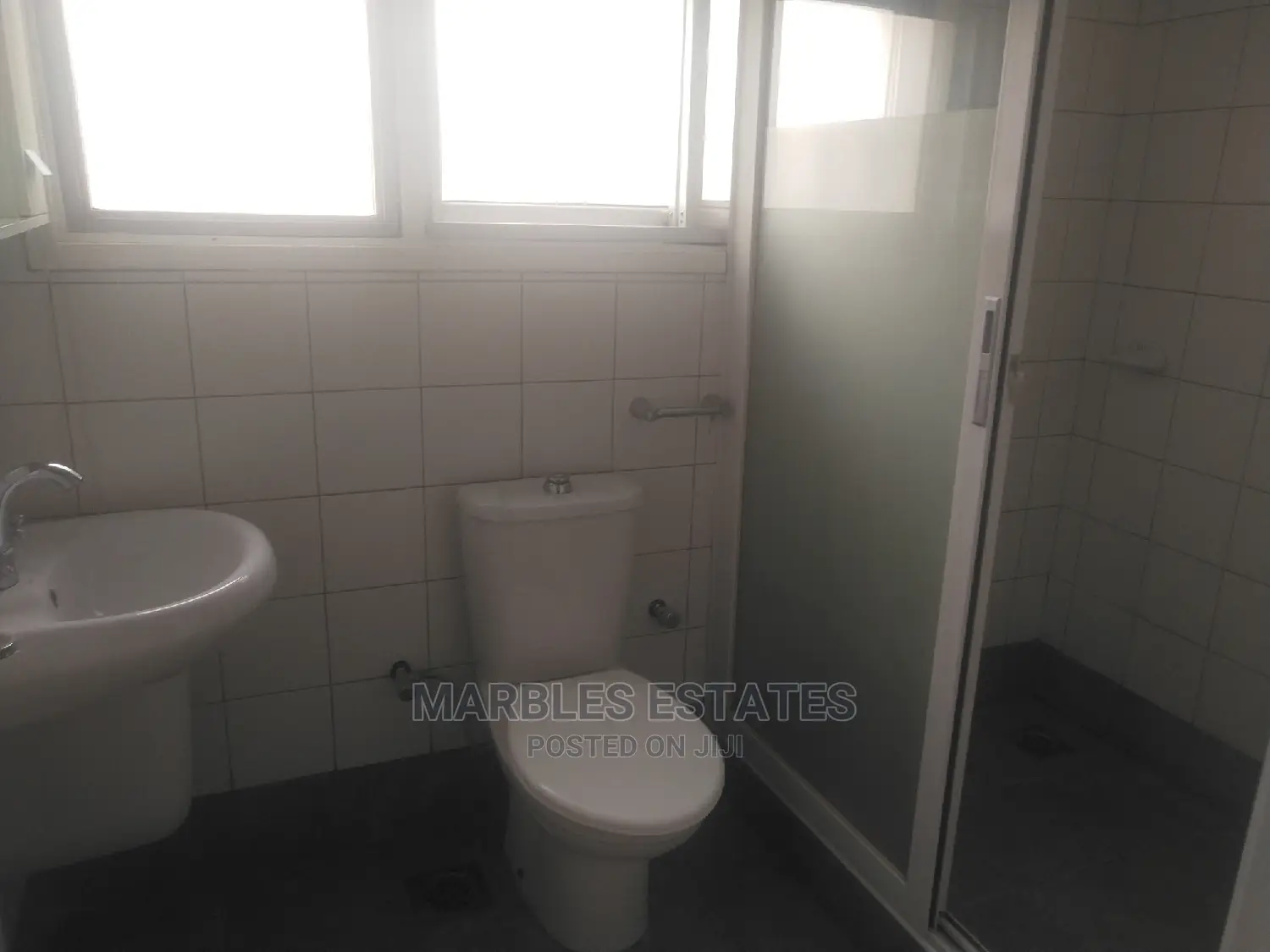 3bdrm Bungalow in Kololo, Central Division for Rent