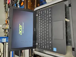 Laptop Acer TravelMate B 4GB Intel Celeron HDD 320GB