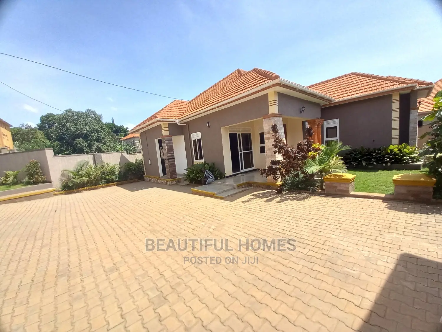 Furnished 4bdrm Bungalow in Kira Mamemerito for Sale
