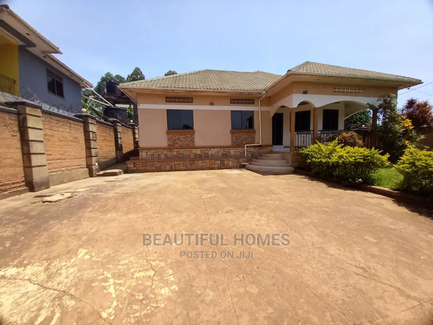 Furnished 4bdrm House in Kira 1,Posh for Sale