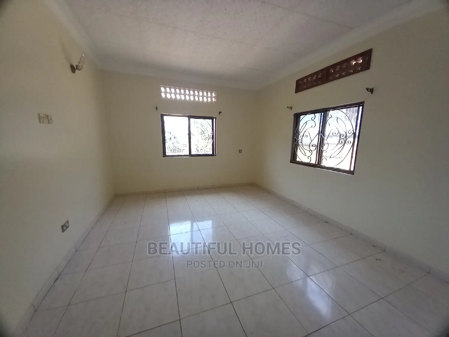 Furnished 4bdrm House in Kira 1,Posh for Sale