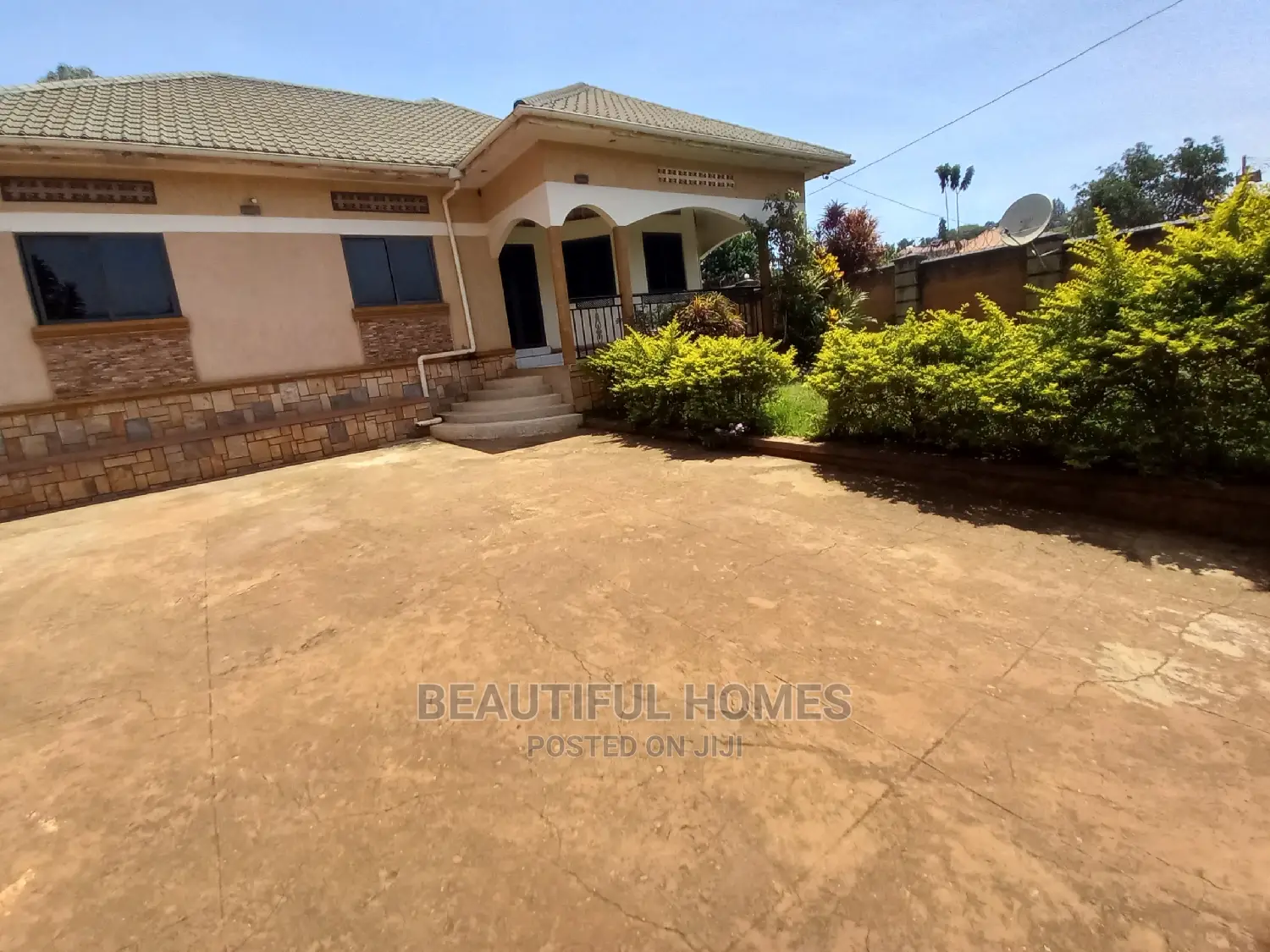 Furnished 4bdrm Bungalow in Kira Modern Estate for Sale