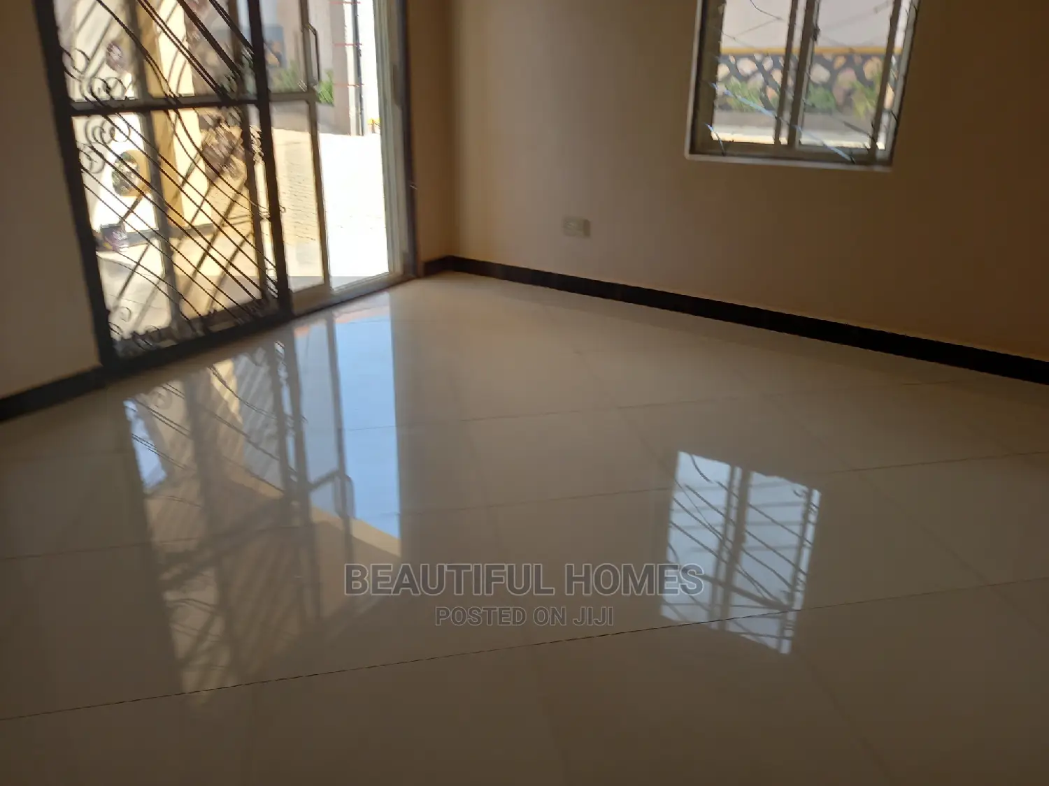 Furnished 4bdrm Bungalow in Kira Modern Estate for Sale