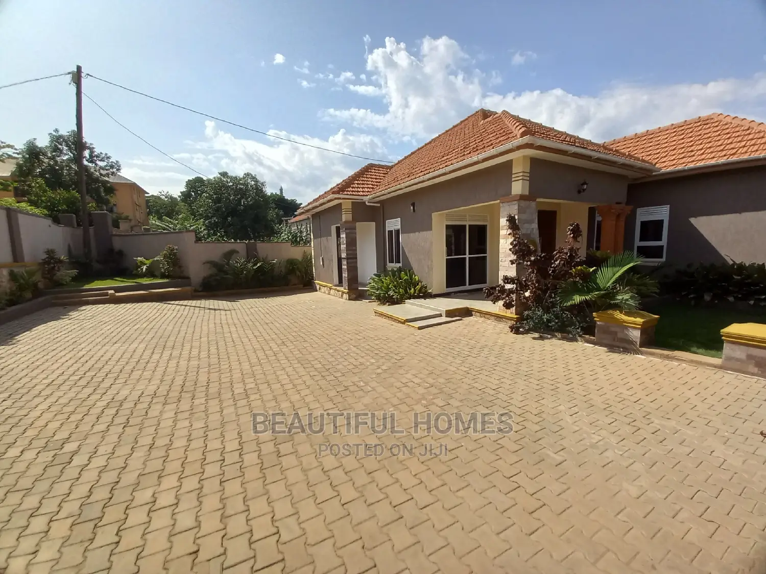 Furnished 4bdrm House in Kira Ministers for Sale