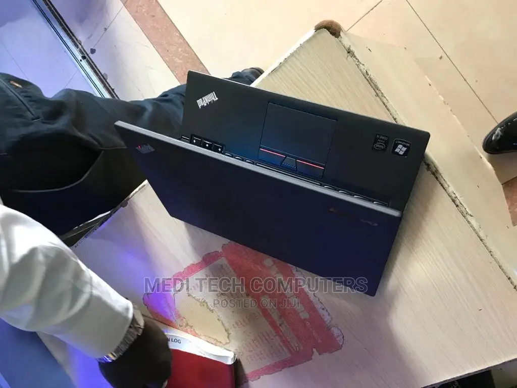 Laptop Lenovo ThinkPad T450 4GB Intel Core I5 HDD 500GB