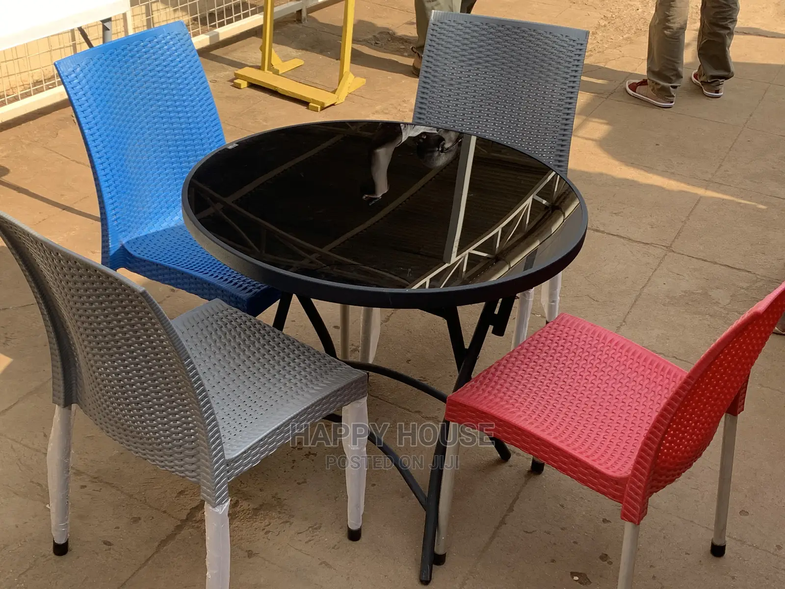 Set of Round Table and 4 Chairs