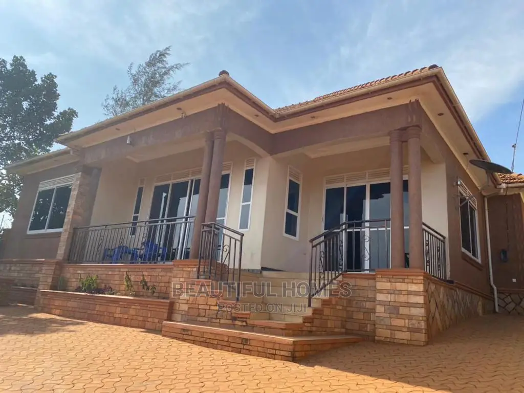Furnished 4bdrm House in Kira for Sale