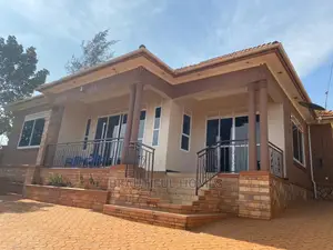 Furnished 4bdrm House in Kira for Sale