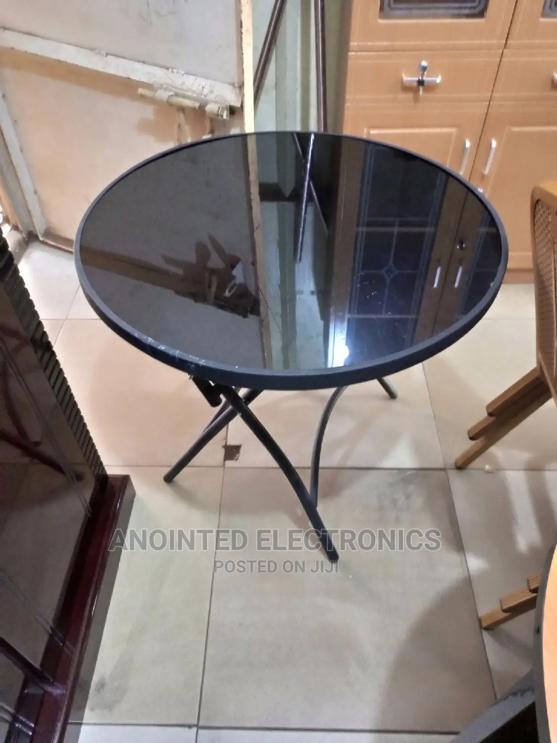 Foldable Glass Tables
