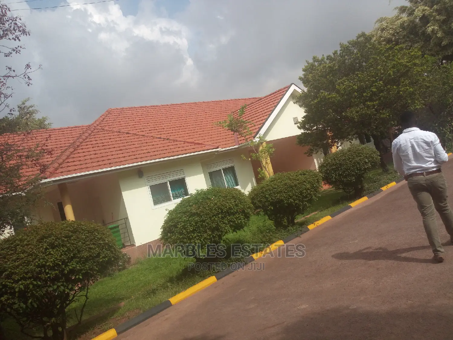 Furnished 2bdrm Apartment in Bukoto Crescent, Central Division
