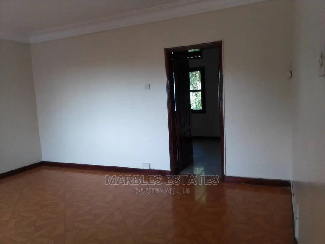 10bdrm House in Mbuya, Central Division for Rent