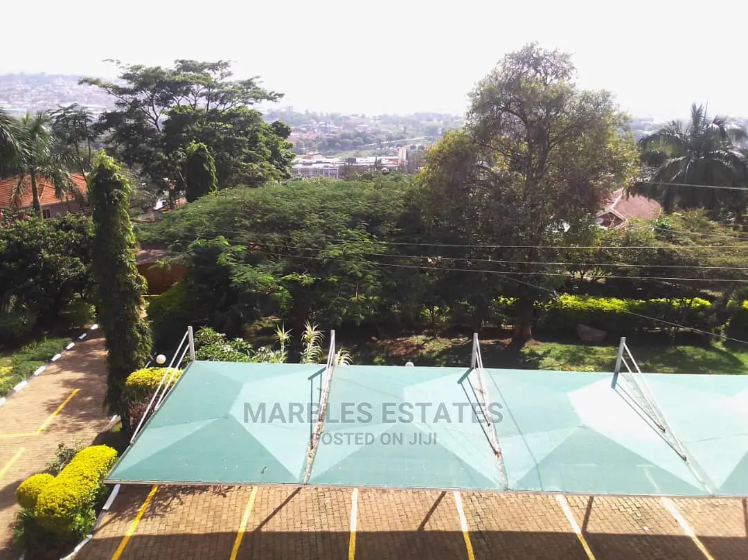 10bdrm House in Mbuya, Central Division for Rent