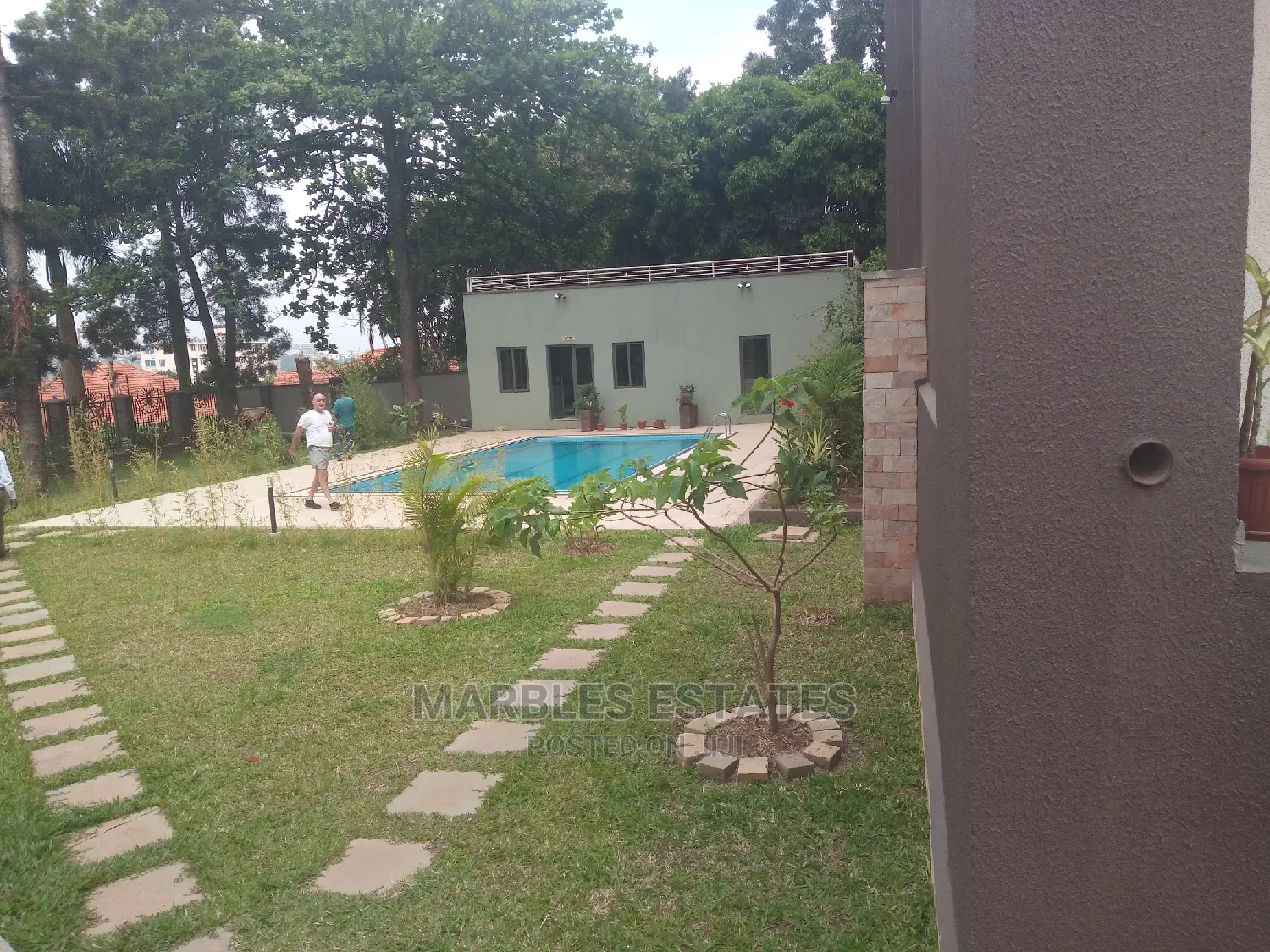 Furnished 4bdrm Apartment in Naguru, Central Division for Rent