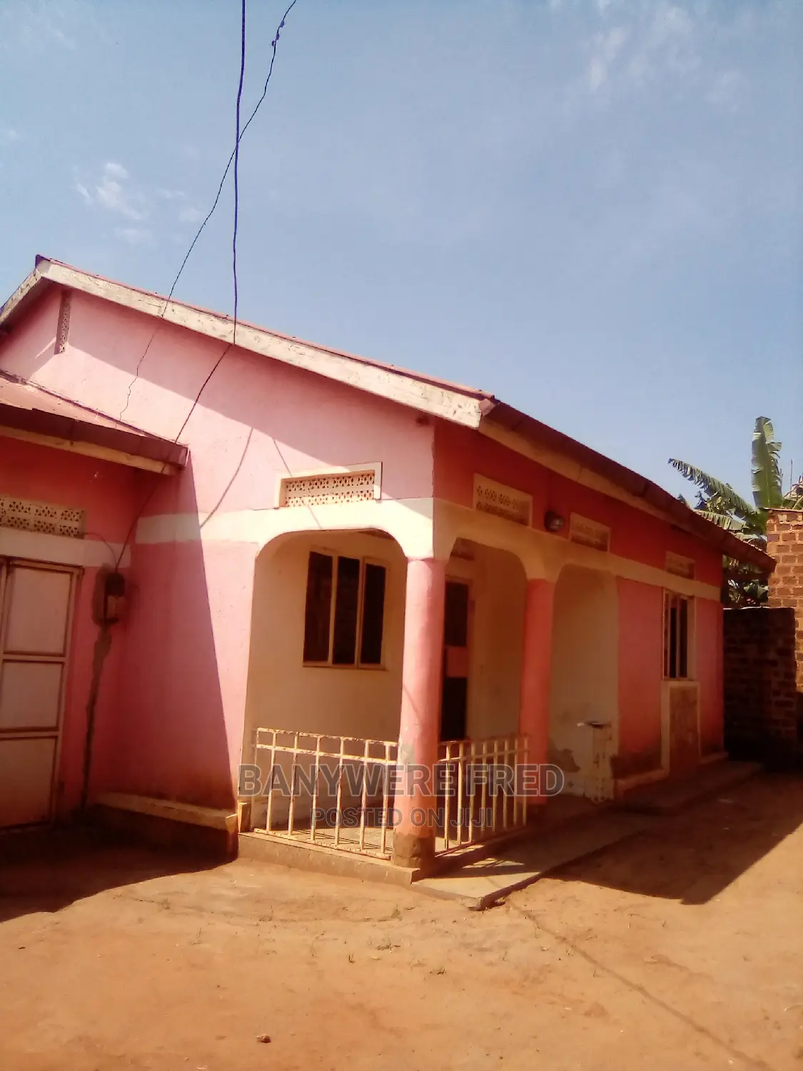 Furnished 3bdrm Bungalow in Zubaili Estate, Kira for Sale