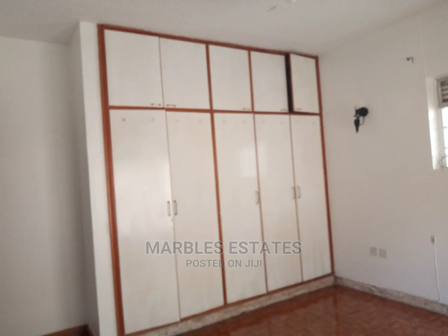 4bdrm Apartment in Central Division for Rent