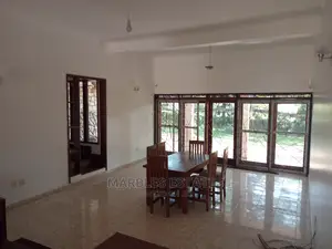 4bdrm Apartment in Central Division for Rent