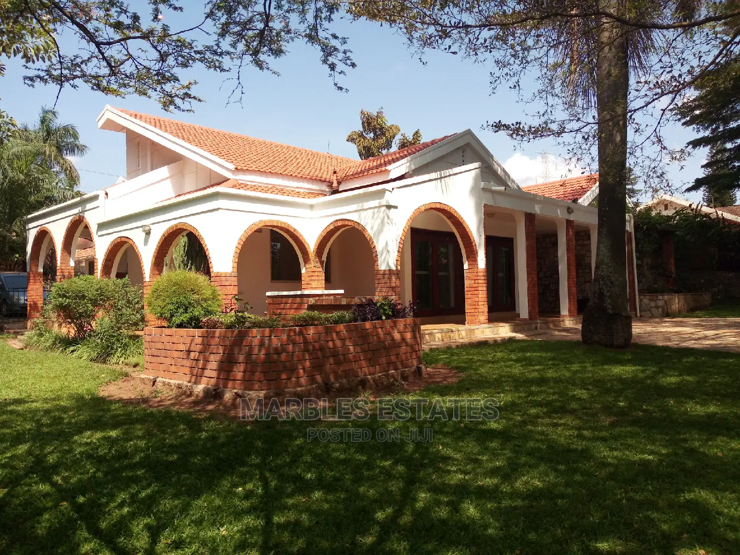 4bdrm Apartment in Central Division for Rent