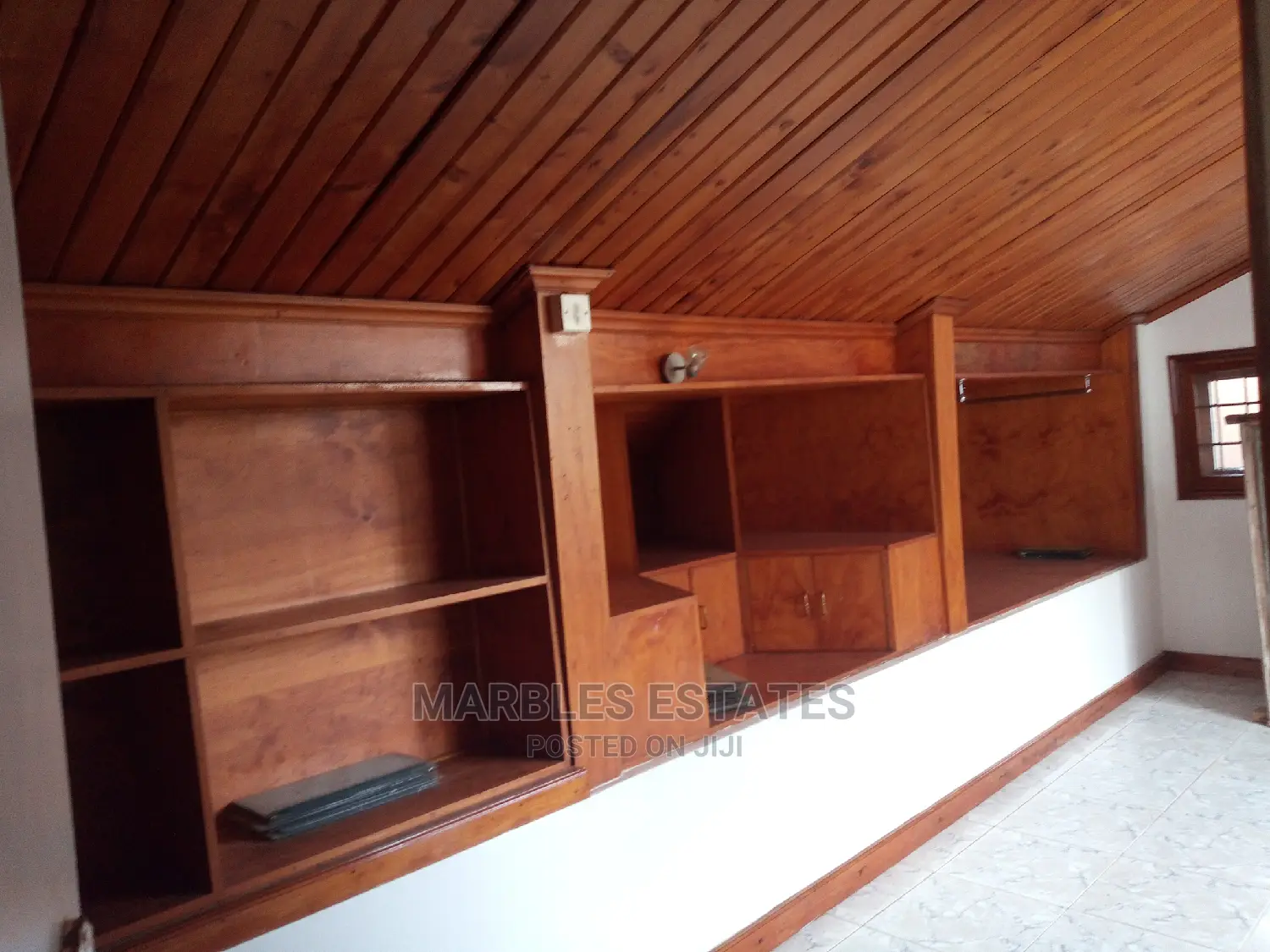 4bdrm Apartment in Central Division for Rent
