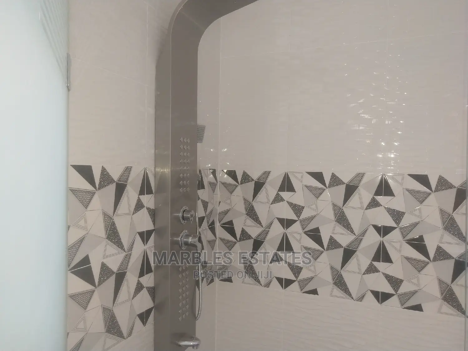 4bdrm Townhouse/Terrace in Naguru, Central Division for Sale