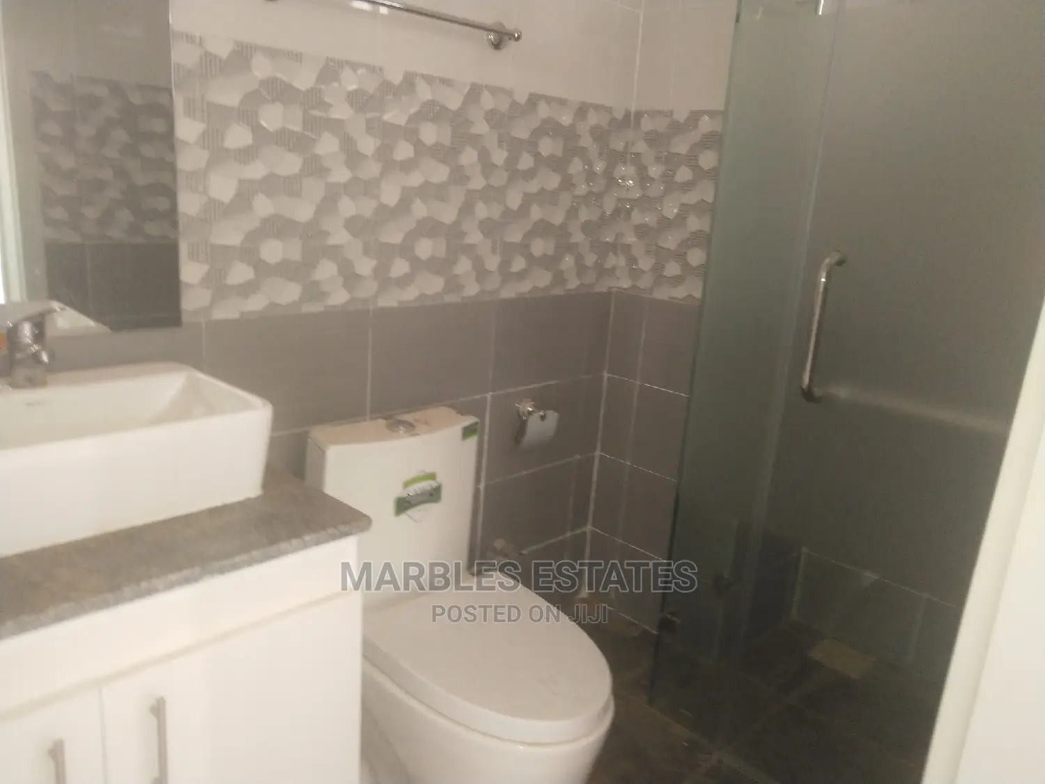 4bdrm Townhouse/Terrace in Naguru, Central Division for Sale