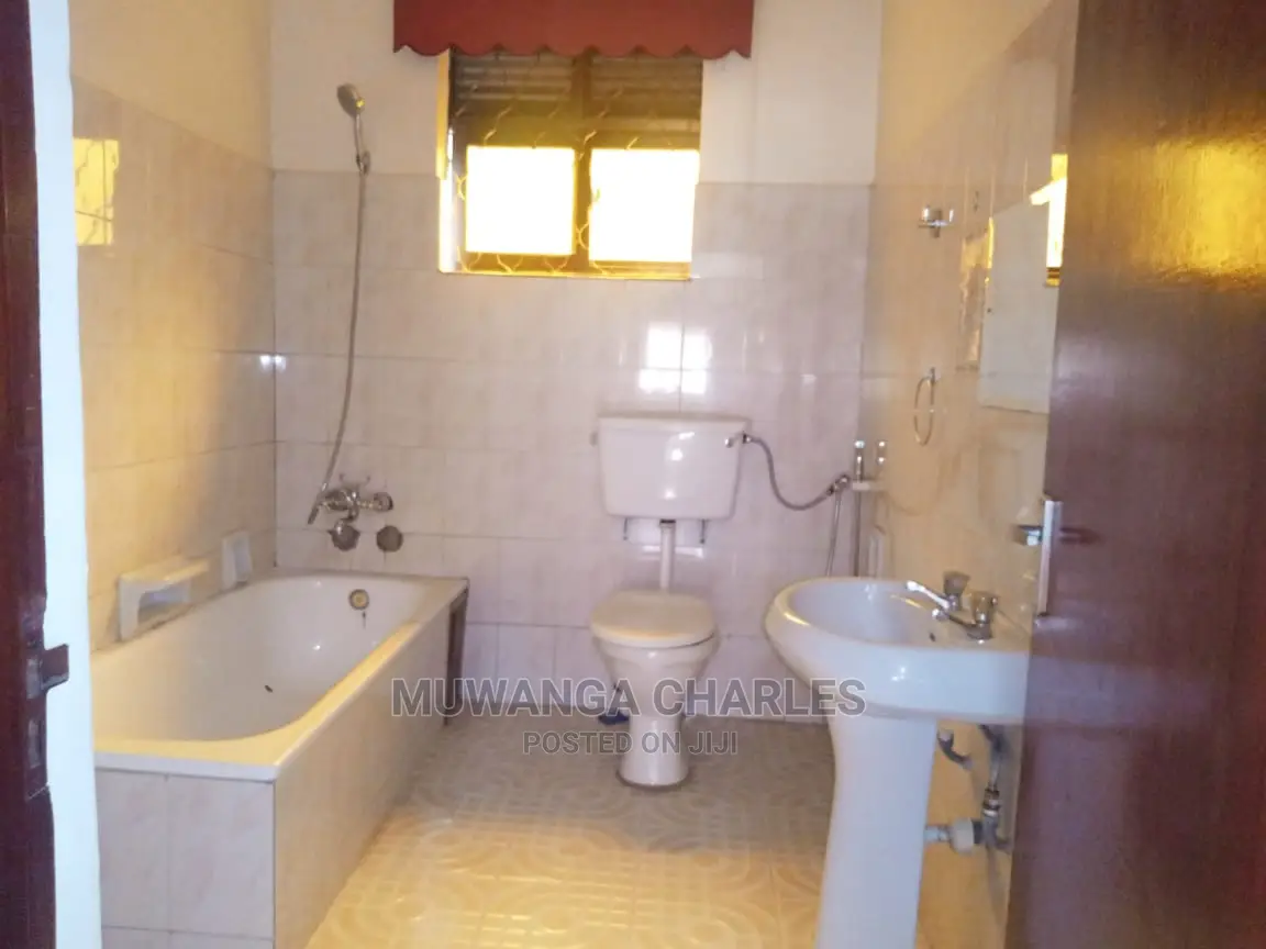 5bdrm Duplex in Fs Properties Ltd, Central Division for Rent