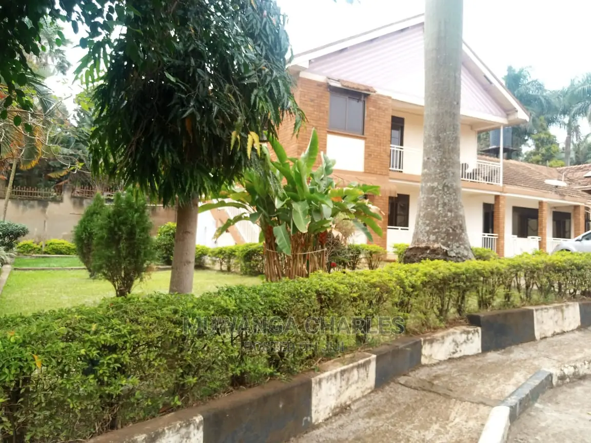 5bdrm Duplex in Fs Properties Ltd, Central Division for Rent
