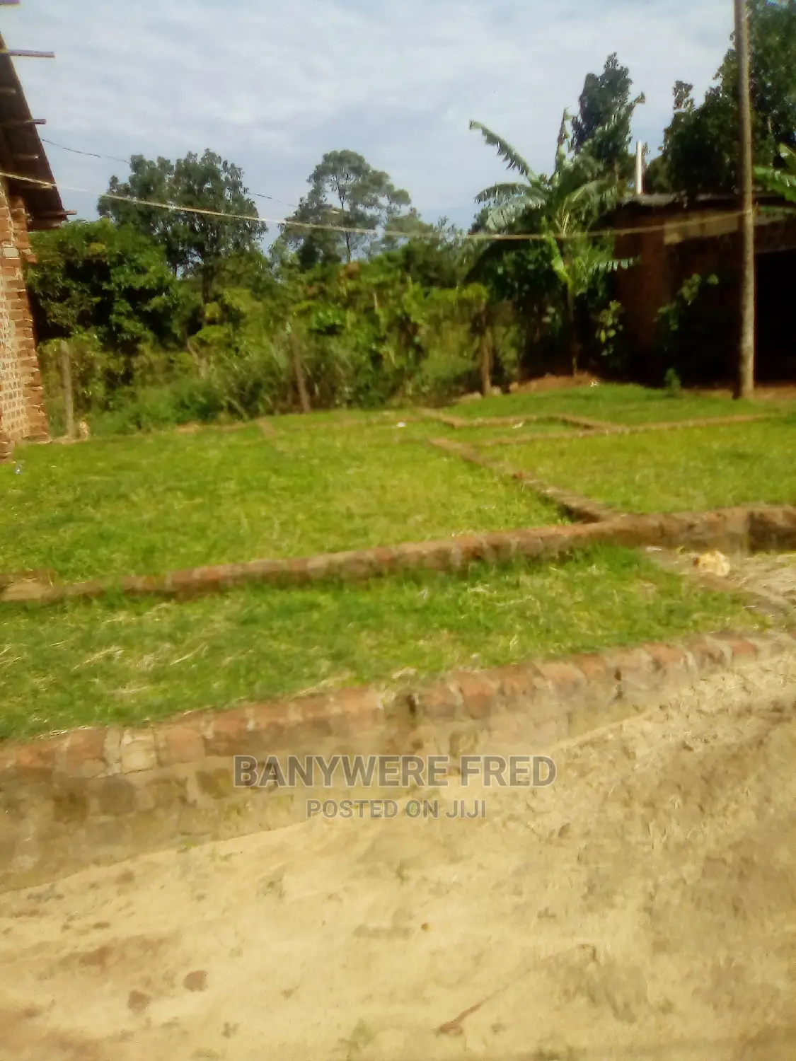 Furnished 3bdrm Bungalow in Kira for Sale