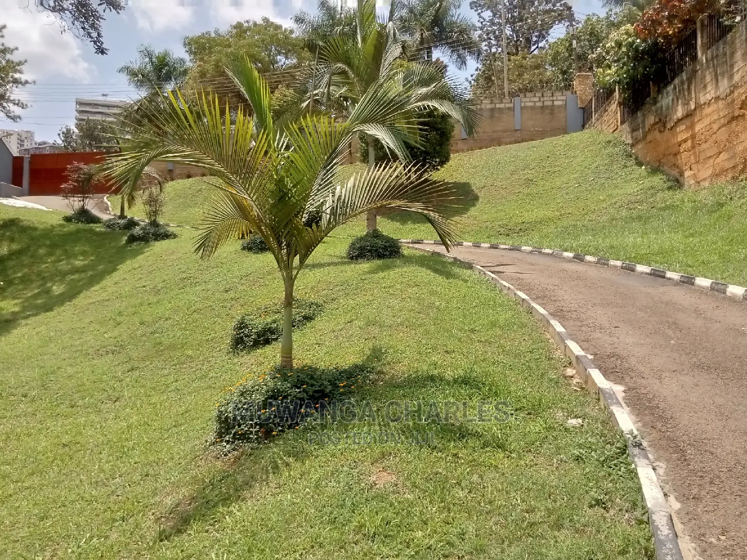 4bdrm Duplex in Fs Properties Ltd, Central Division for Rent
