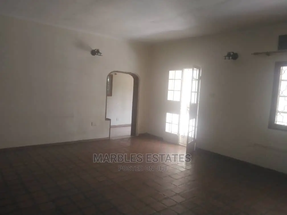 3bdrm Apartment in Bugolobi, Central Division for Rent
