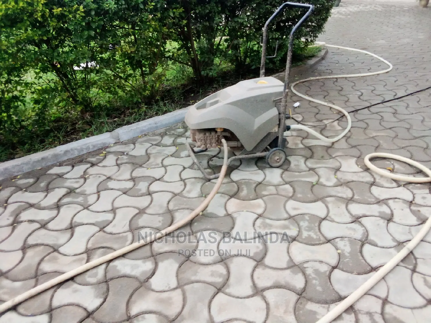 The Machine Cleaning Pavers to Look New