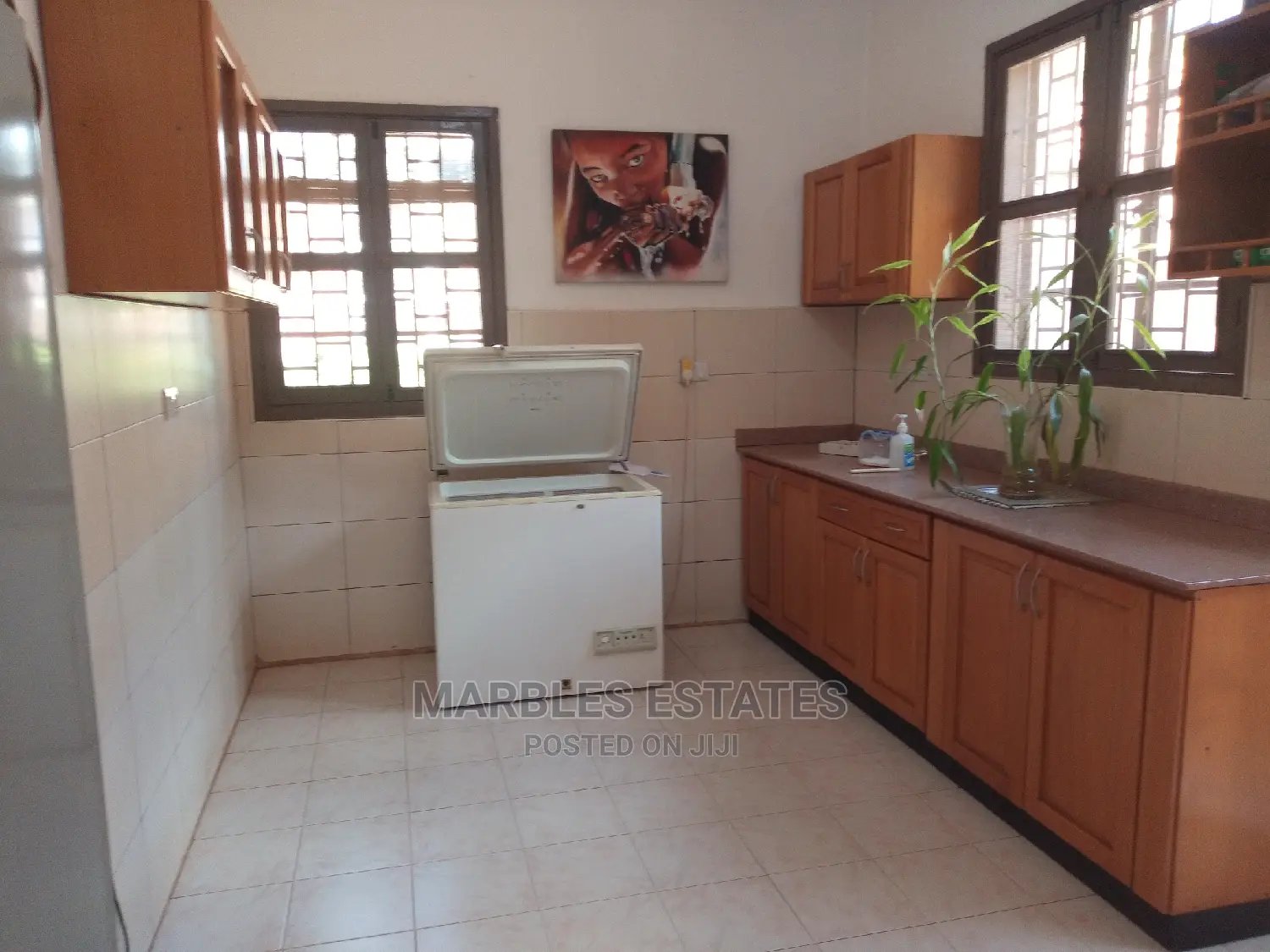 3bdrm Bungalow in Kololo, Central Division for Rent