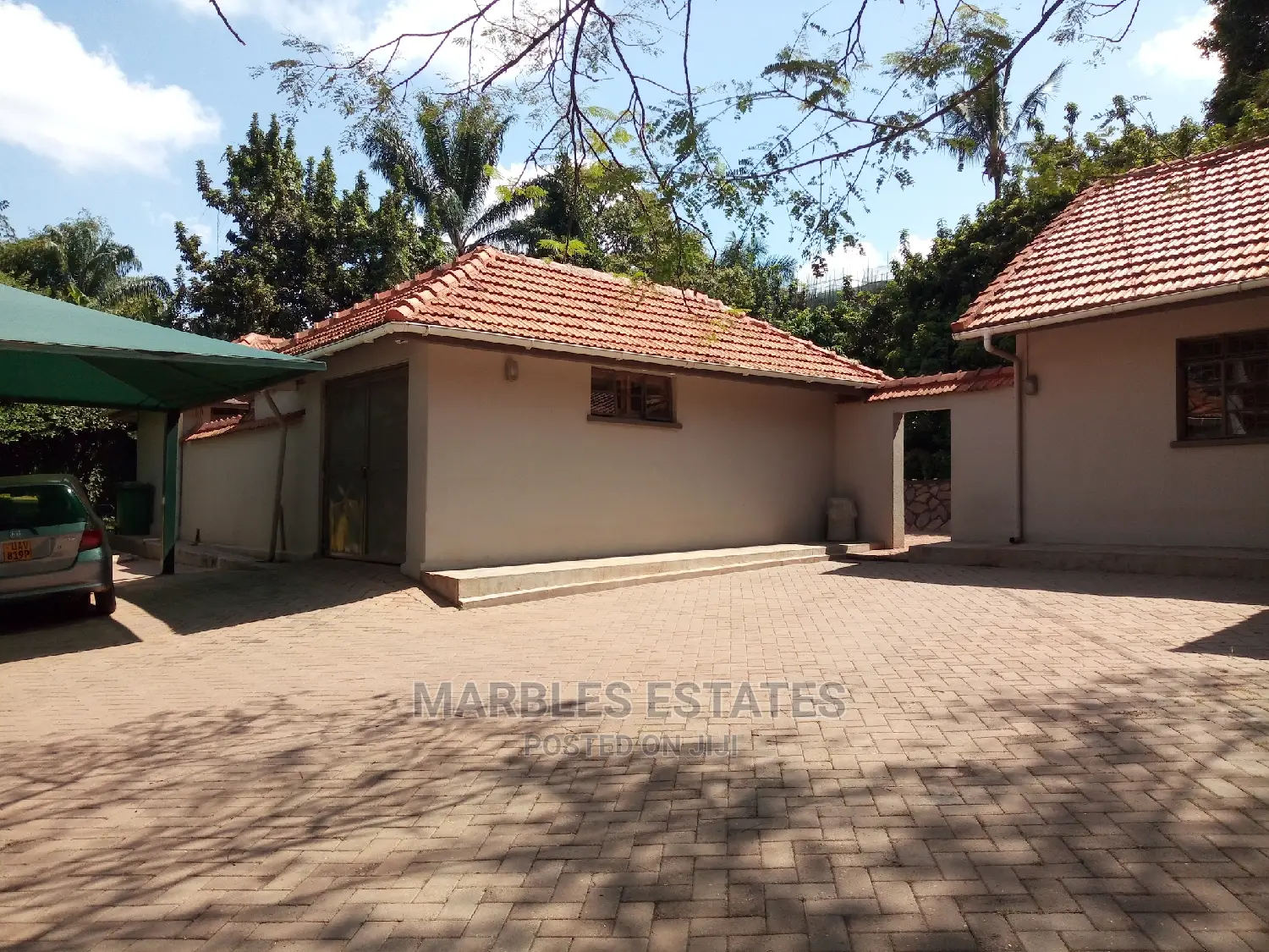 3bdrm Bungalow in Kololo, Central Division for Rent
