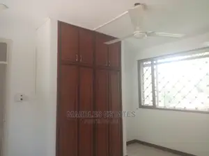 4bdrm Bungalow in Kololo, Central Division for Rent