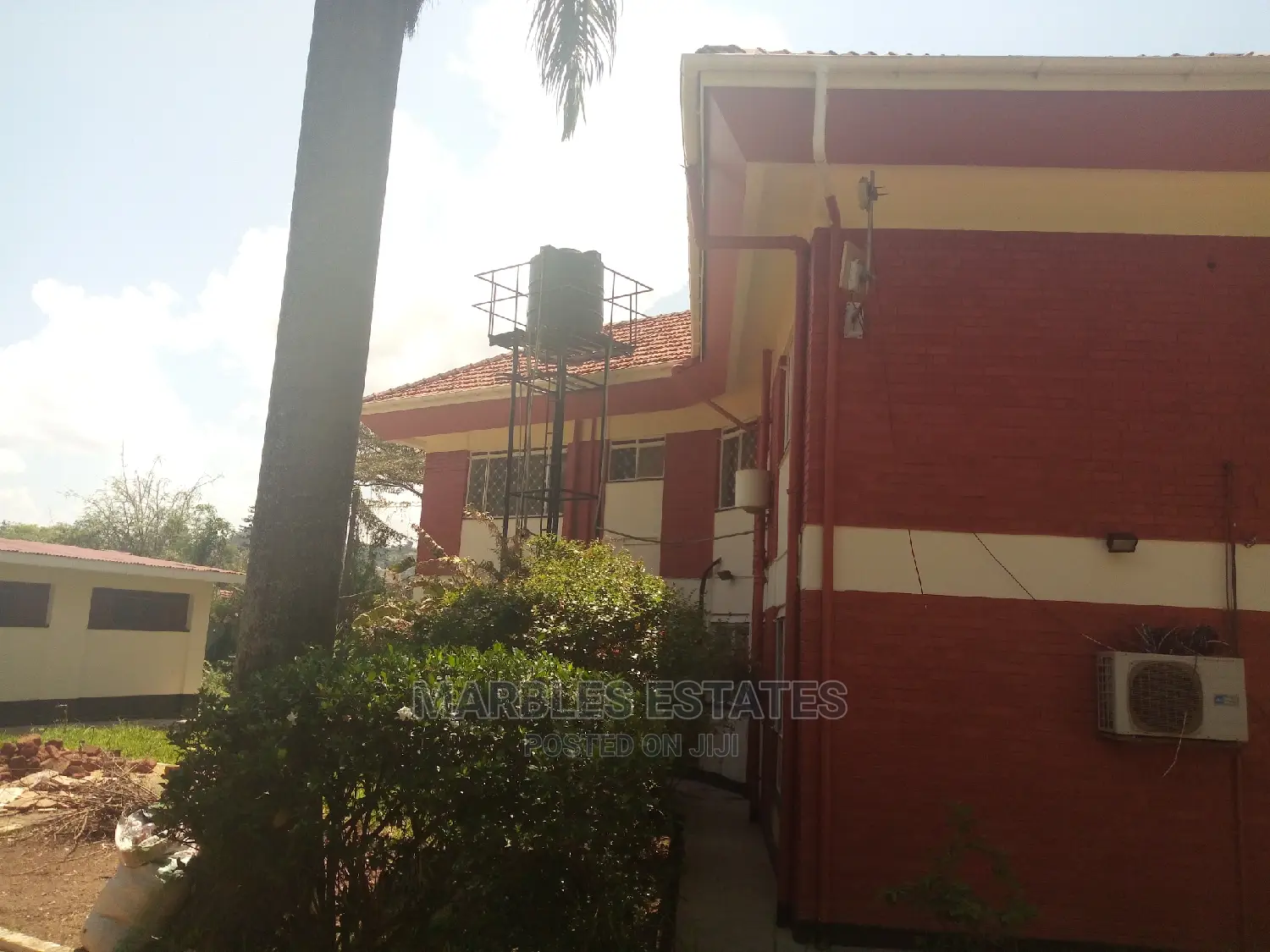 4bdrm Bungalow in Kololo, Central Division for Rent