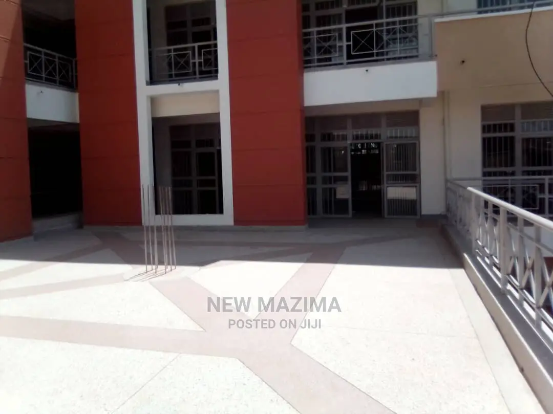 Brandnew Comercial Plaza With Strategic Shops 4rent in Katwe