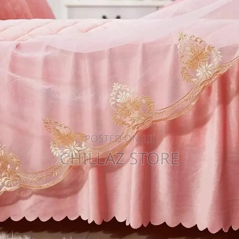 The Seer Sucker Duvet Set