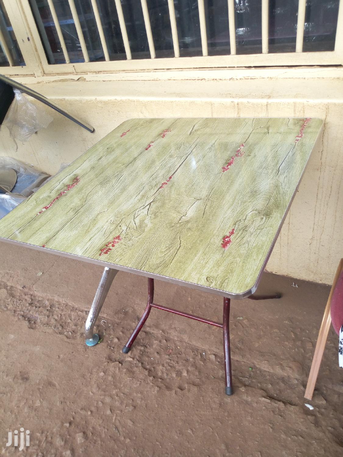 Foldable Reading Table