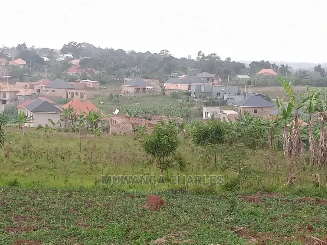 100by100ft for Sale in Kira