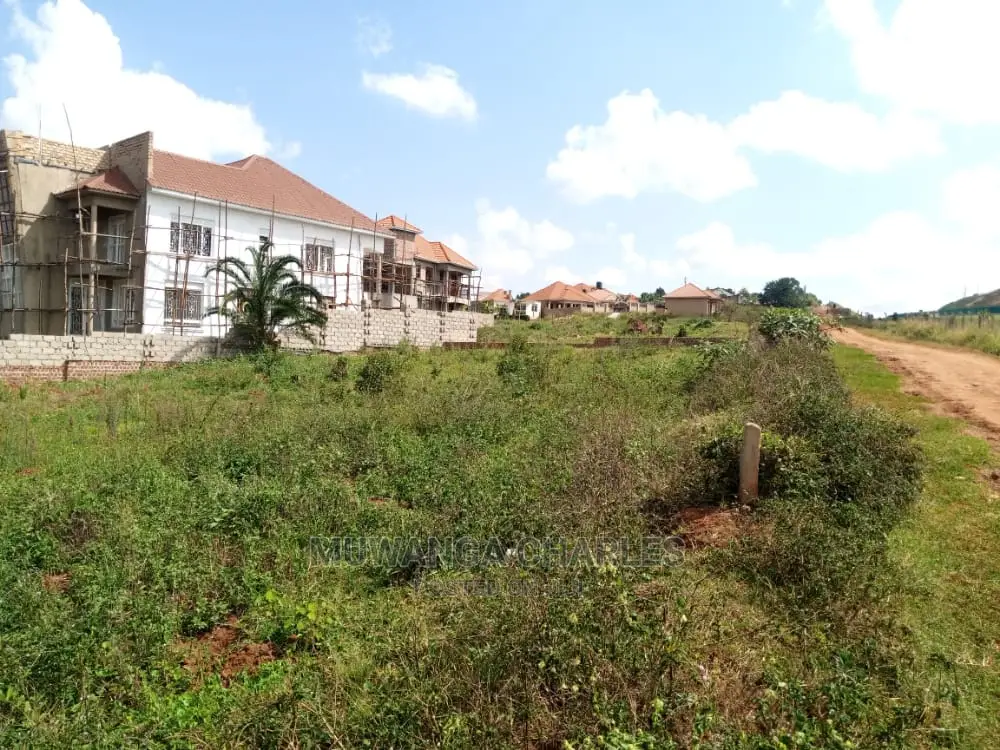 100by70ft Plot of Land for Sale in Kyanja