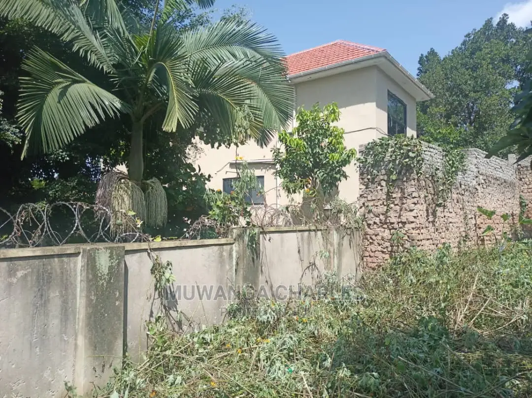 100by70ft Plot for Sale in Kyanja Kungu