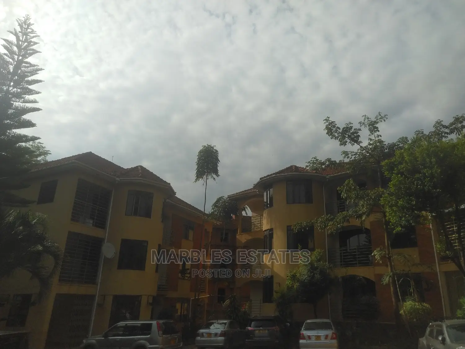 3bdrm Apartment in Muyenga, Central Division for Rent
