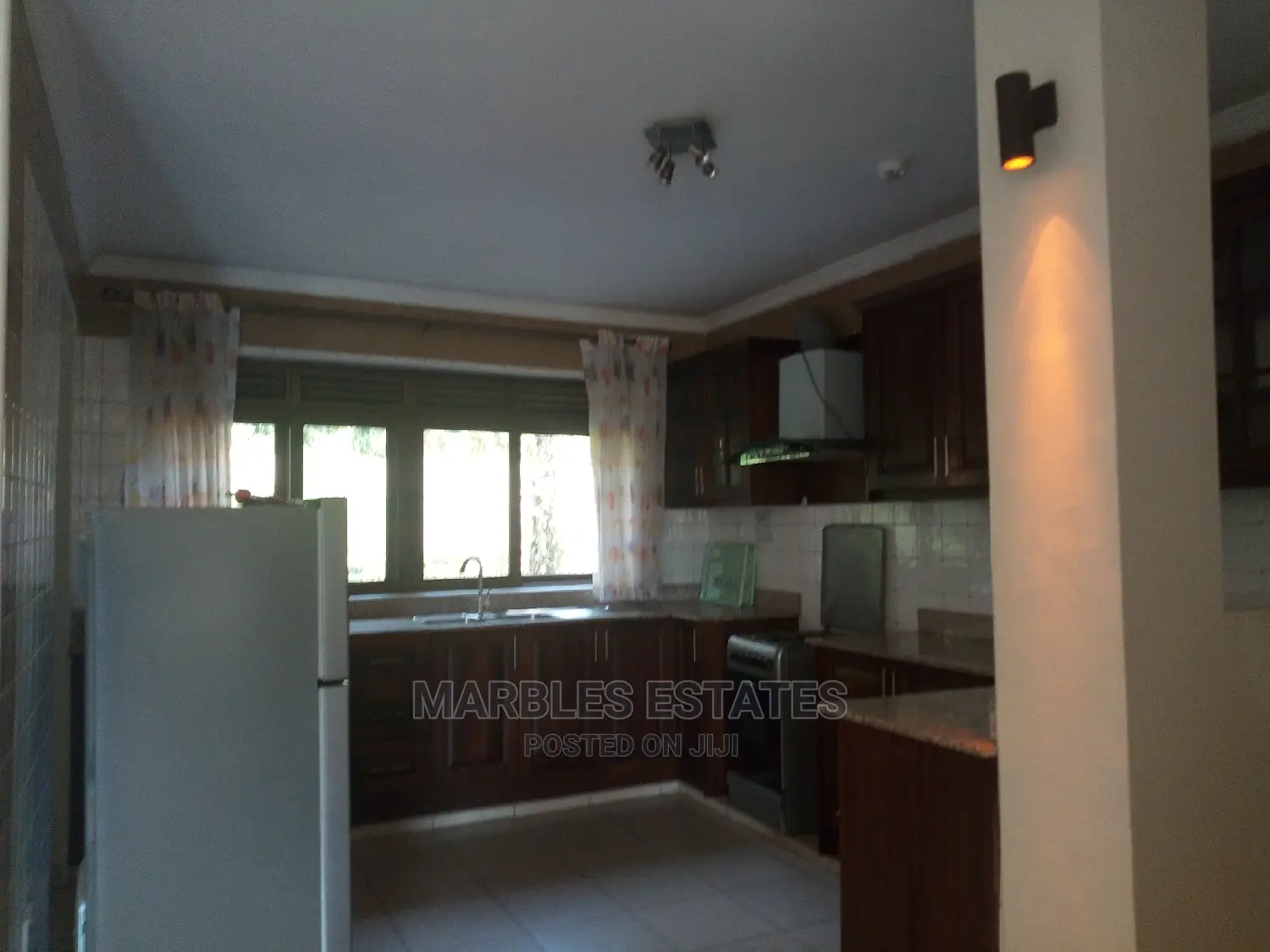 Furnished 3bdrm Apartment in Nakasero, Central Division for Rent
