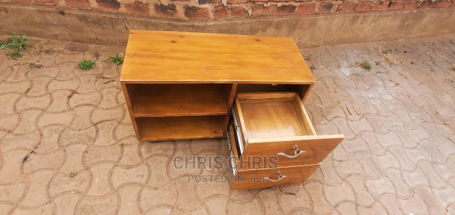 Pallet Crafted Office Worktables