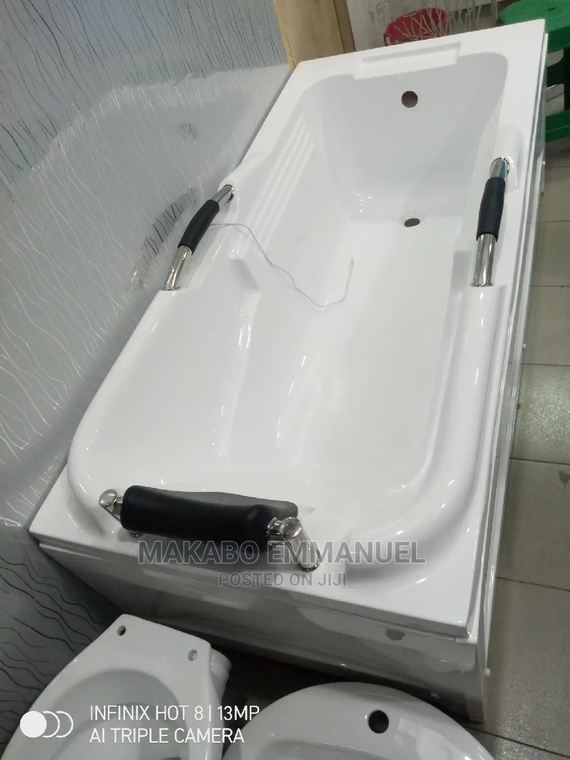 Executive Panel Bathtub