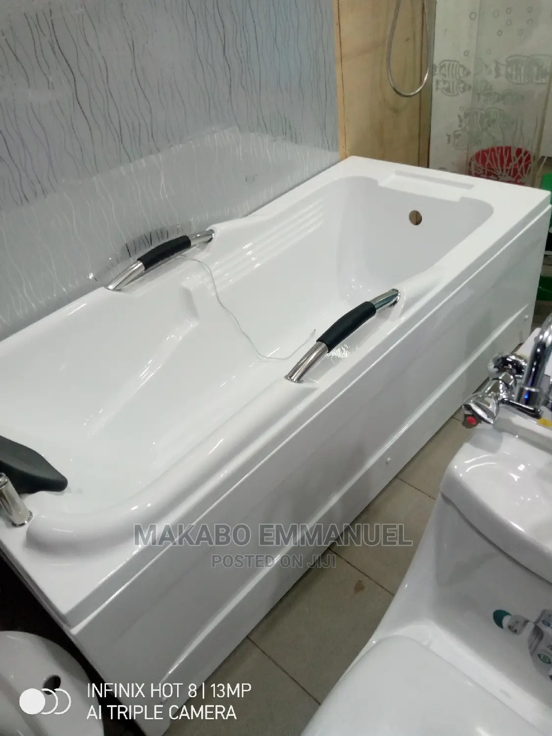 Executive Panel Bathtub