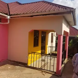 3bdrm House in Bulenga Town, Division a for Sale