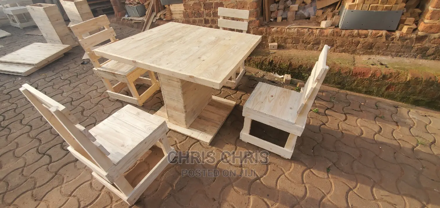 Pallet Craft Bar or Restaurant Tables for Sale