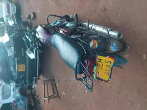Yamaha Crux 2020 Red